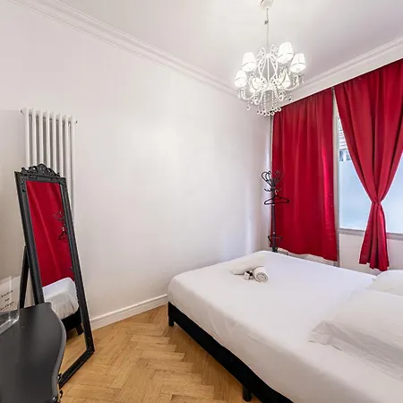 Montmartre 4p-sacre Coeur Paryż